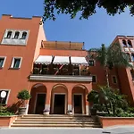 Artemis Hotel