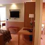 Artemis Hotel