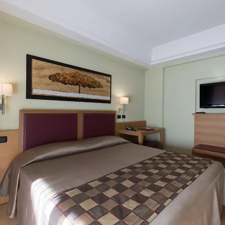 Hotell Artemis 4*