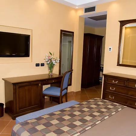 Artemis Hotell 4*