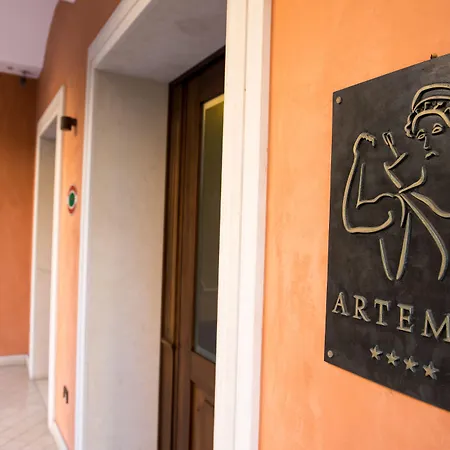 Artemis Hotell 4*