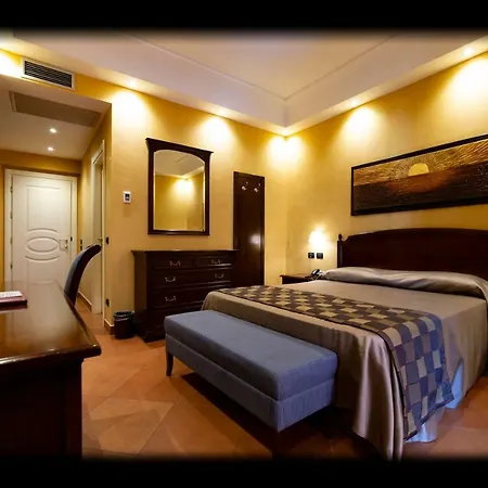 Artemis Hotel 4*