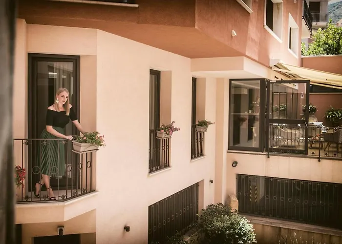 Отель Artemis Чефалу