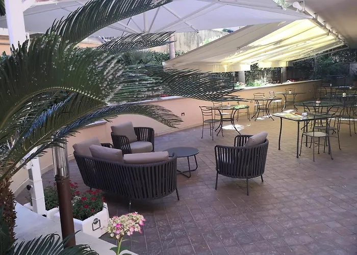 Отель Artemis Чефалу